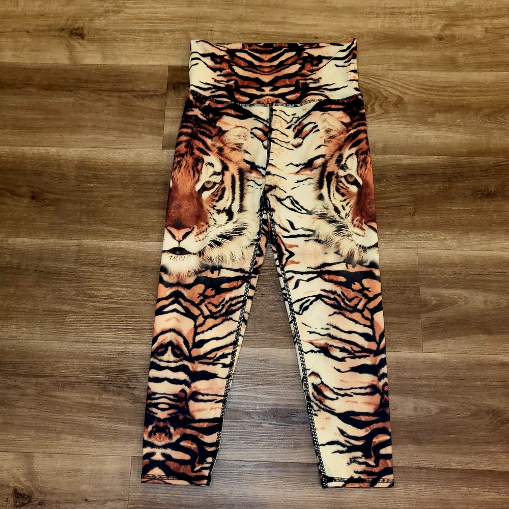 Rare waist animal print leggings